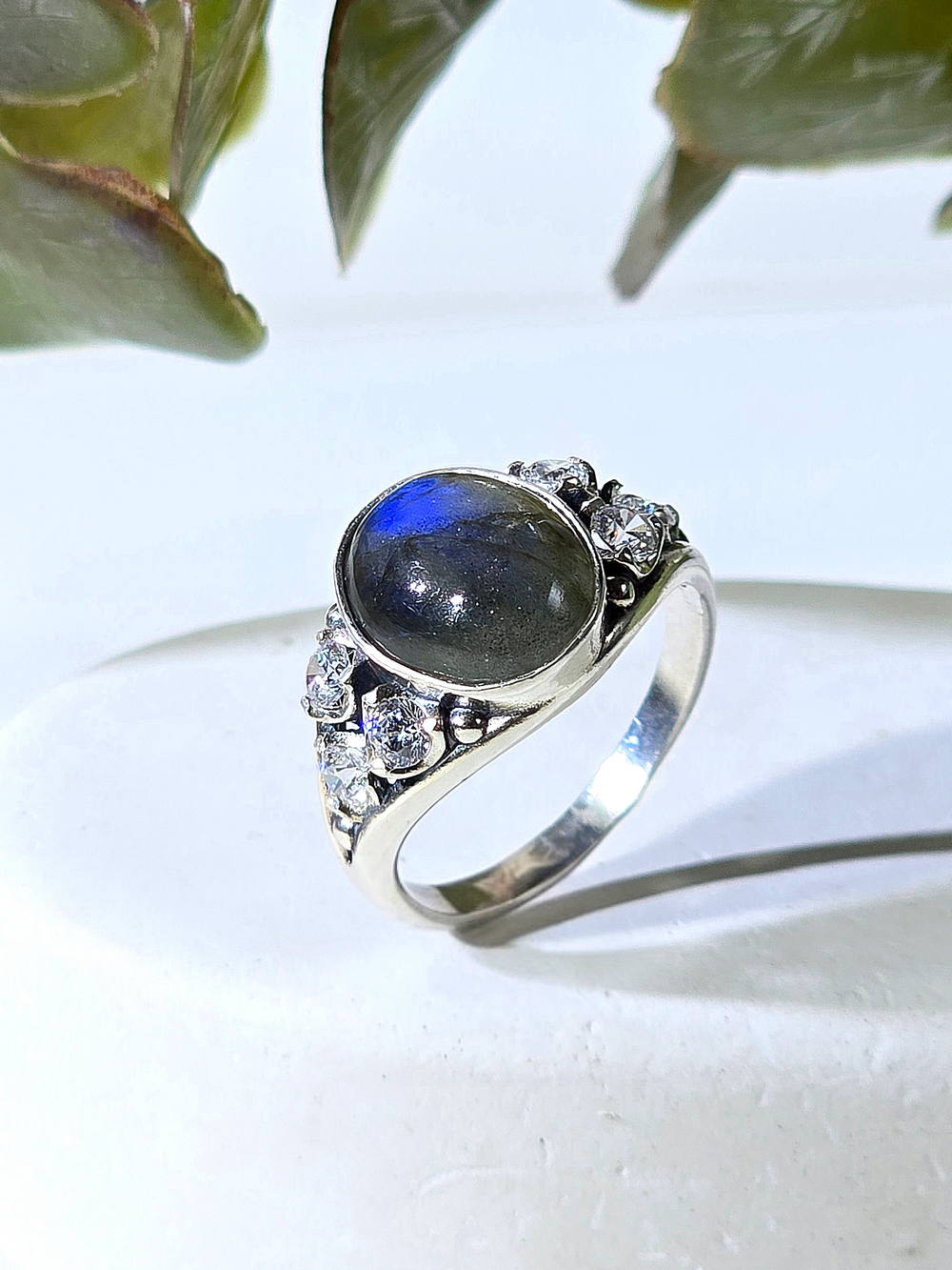 Серебряное кольцо