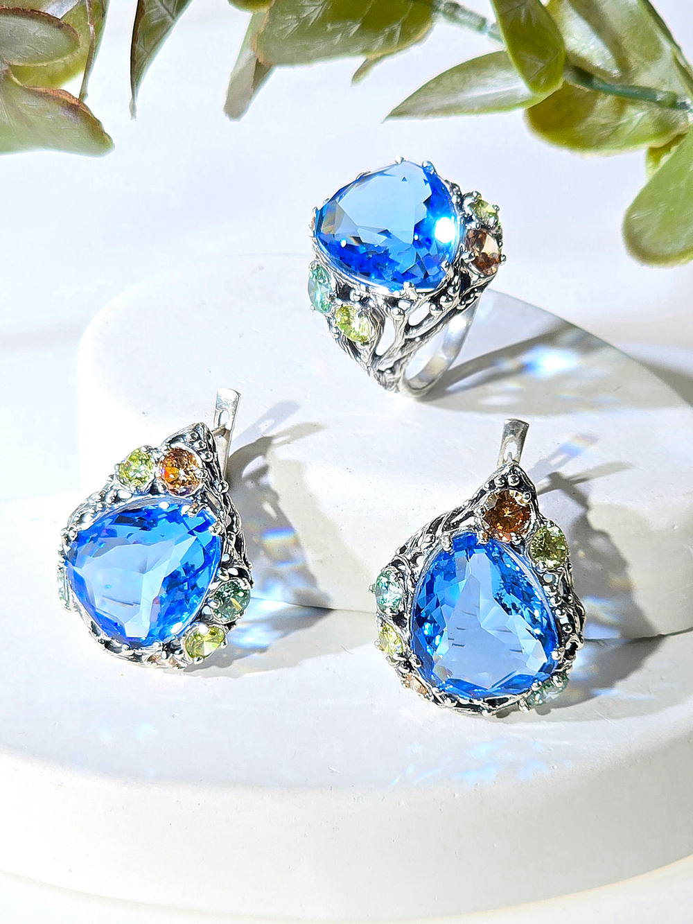 Серебряные серьги с фианитом