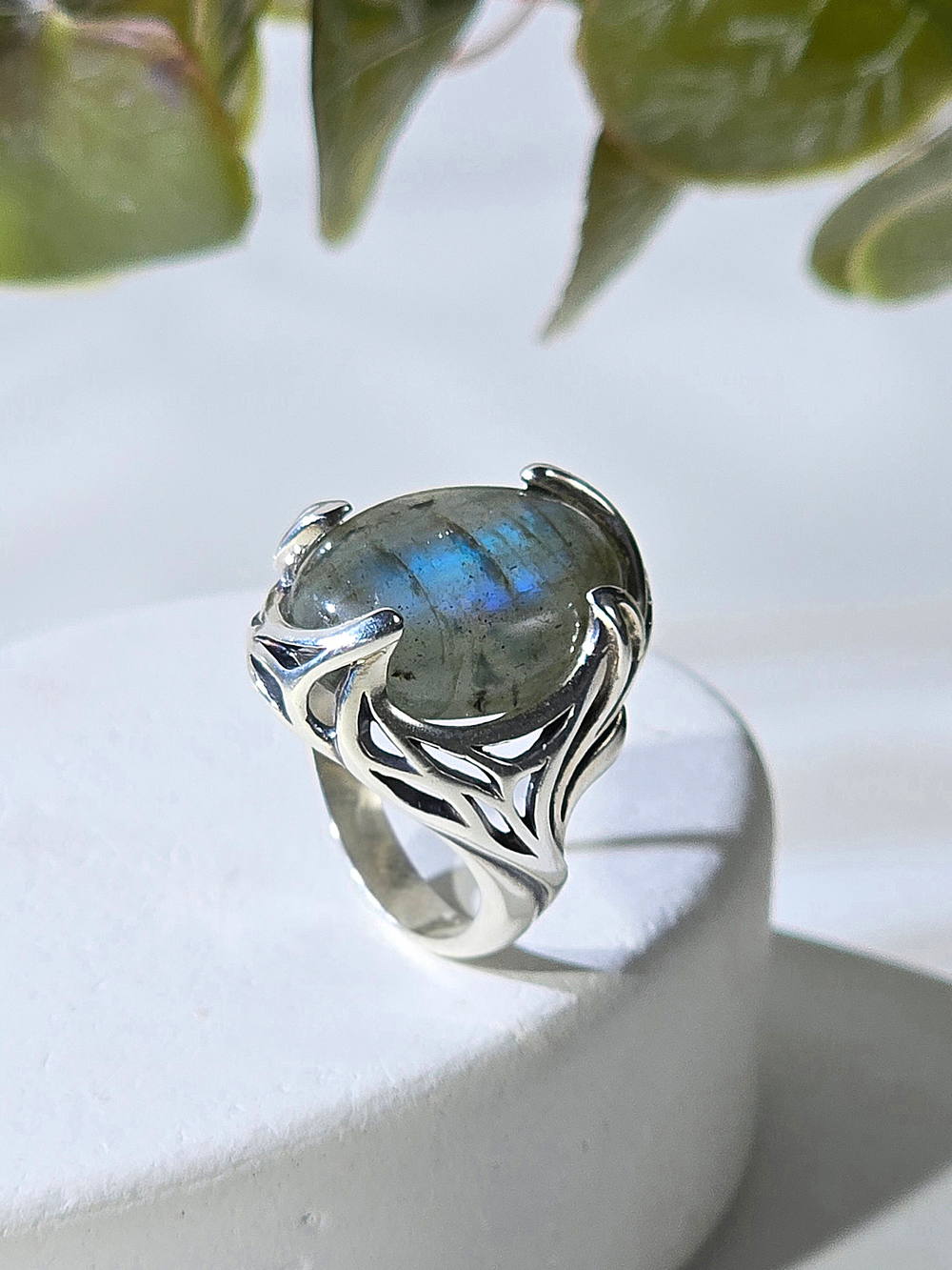 Серебряное кольцо