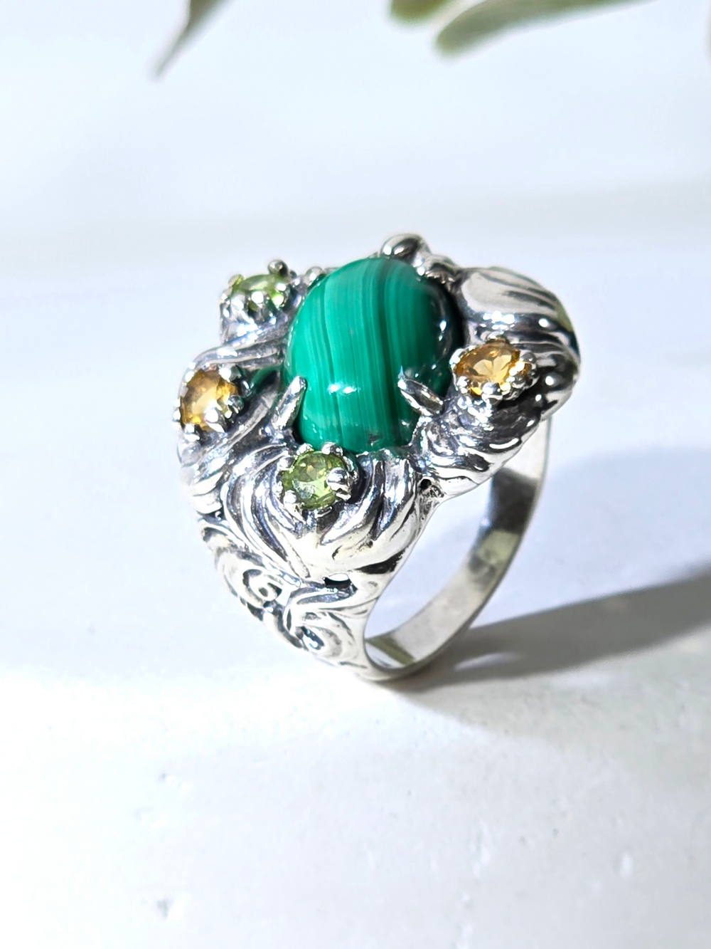 Серебряное кольцо