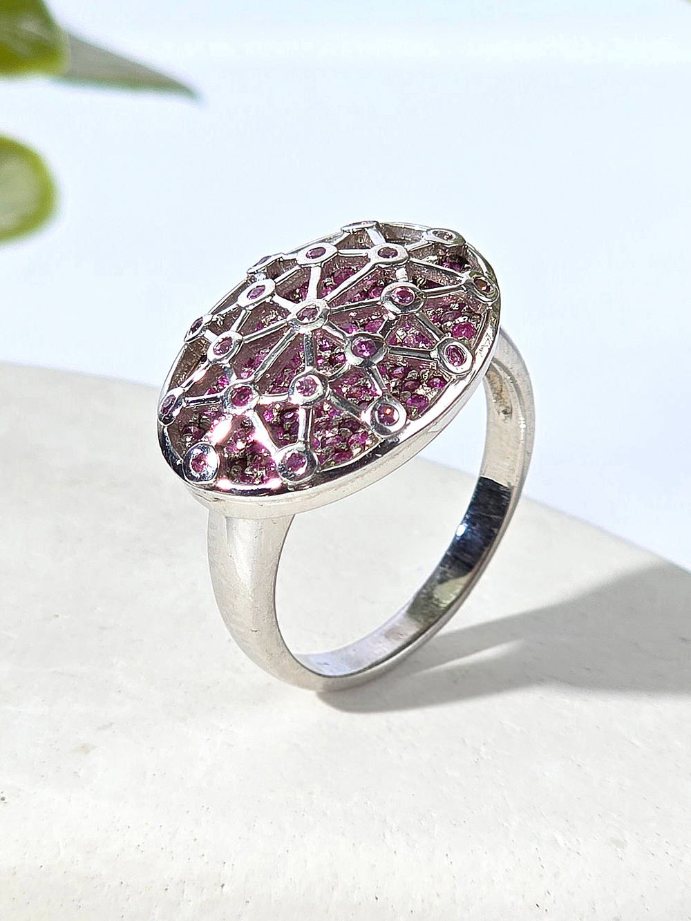 Серебряное кольцо со шпинелью
