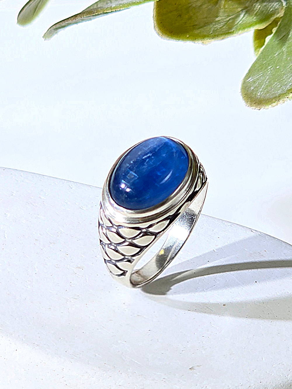 Серебряное кольцо ETERI с кианитом