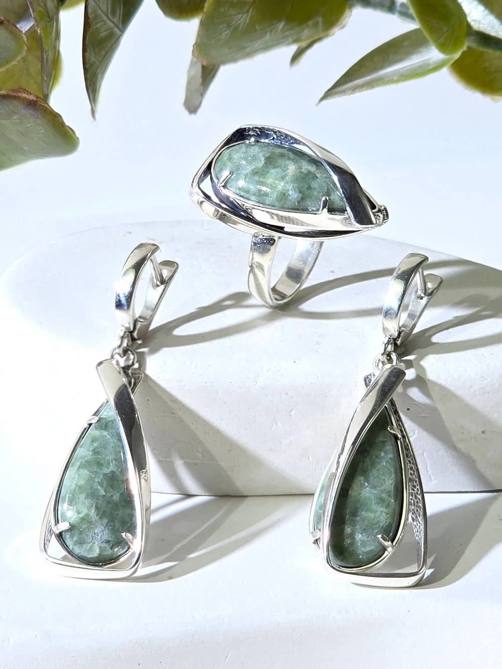 Серебряное кольцо