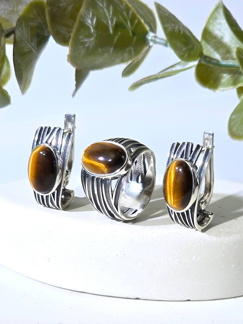 Серебряное кольцо