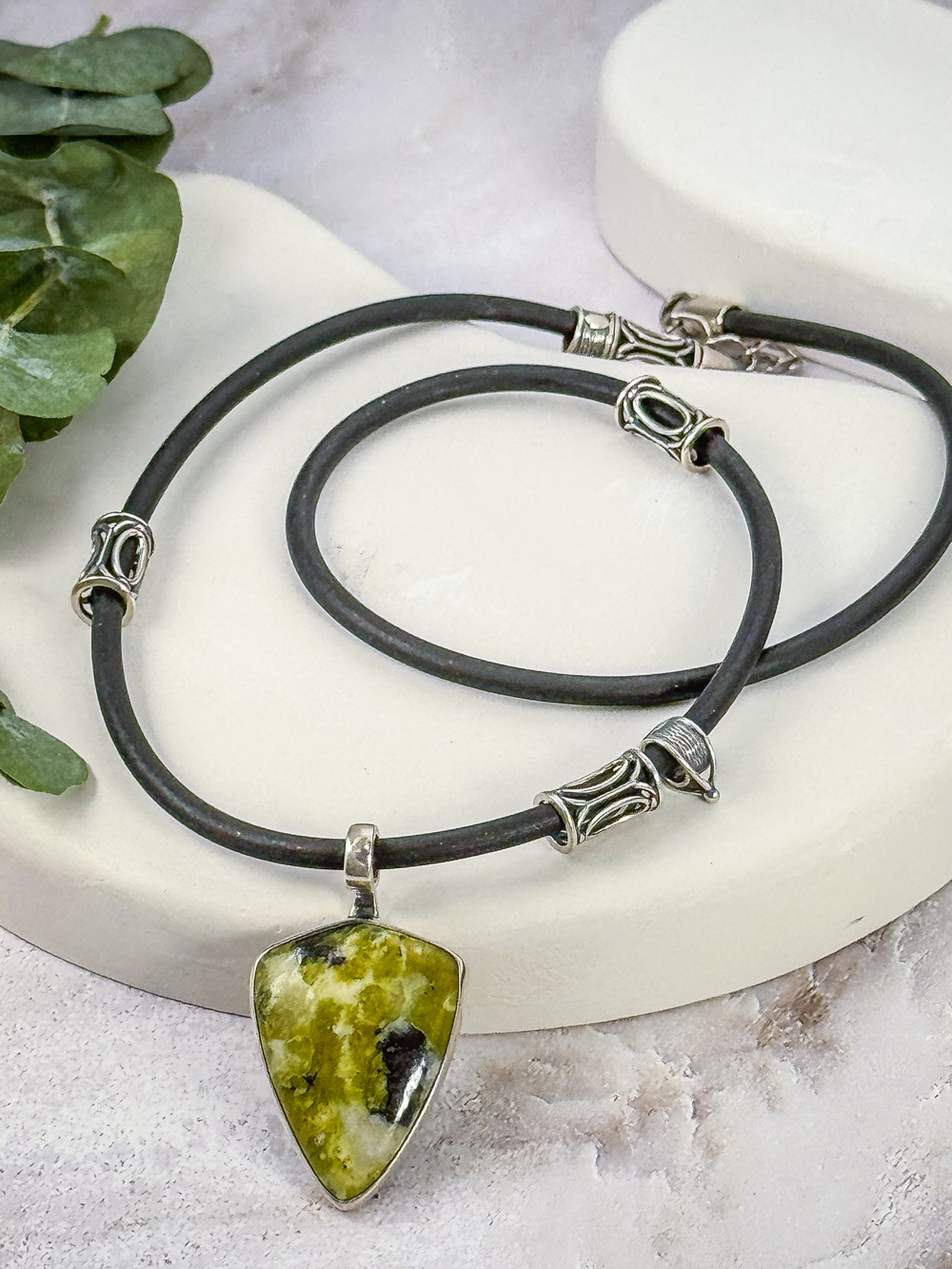 Серебряное колье