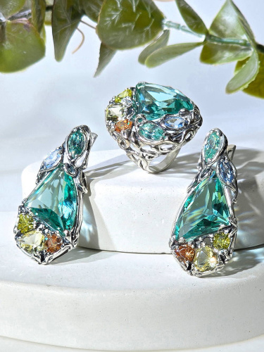 Серебряное кольцо с синтетическим кварцем