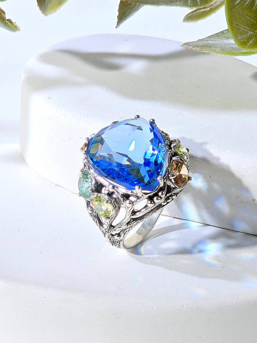 Серебряное кольцо с фианитом