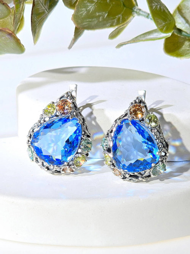 Серебряные серьги с фианитом