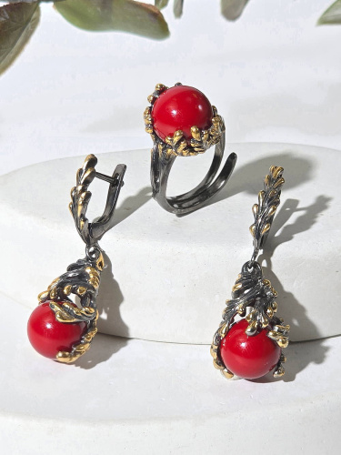 Серебряное кольцо Жар-Птица с кораллом, эмалью и позолотой