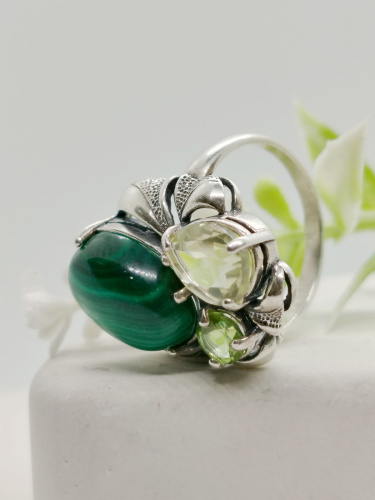 Серебряное кольцо