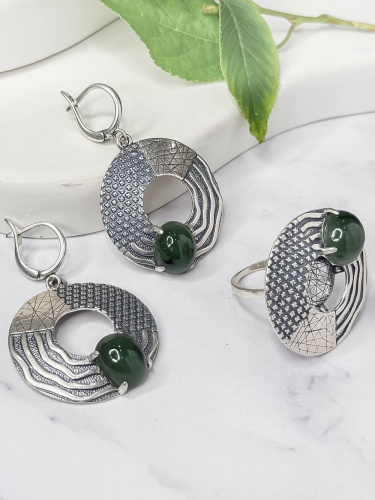 Серебряные серьги ETERI с нефритом