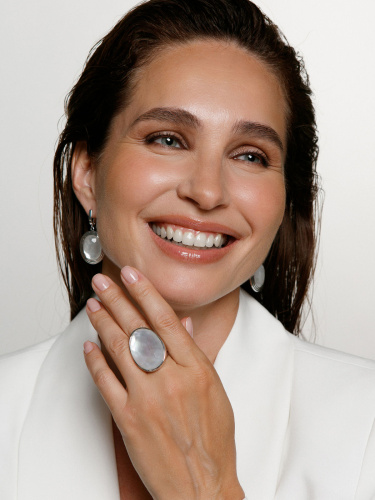 Серебряное кольцо ALEXANDRE VASSILIEV с перламутром, горным хрусталем