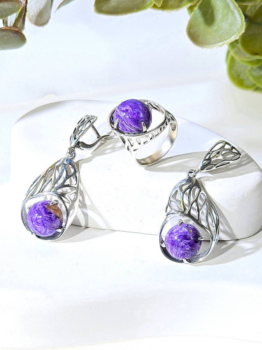 Серебряное кольцо ETERI с чароитом
