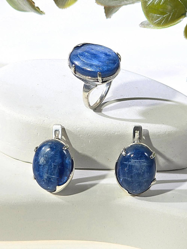 Серебряное кольцо