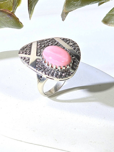 Серебряное кольцо ETERI с кораллом