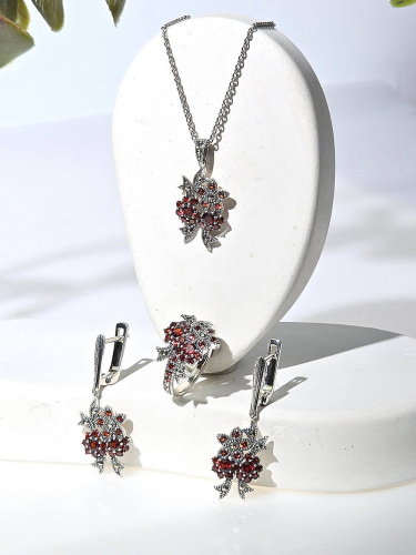 Серебряные серьги ALEXANDRE VASSILIEV с гранатами и марказитами Swarovski