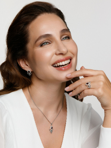 Серебряное кольцо ALEXANDRE VASSILIEV с гранатом, микрожемчугом и марказитами Swarovski