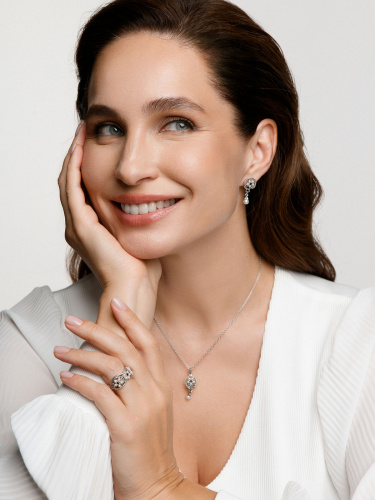 Серебряное кольцо ALEXANDRE VASSILIEV с гранатом, микрожемчугом и марказитами Swarovski