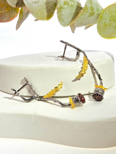 Серебряные серьги с гранатом