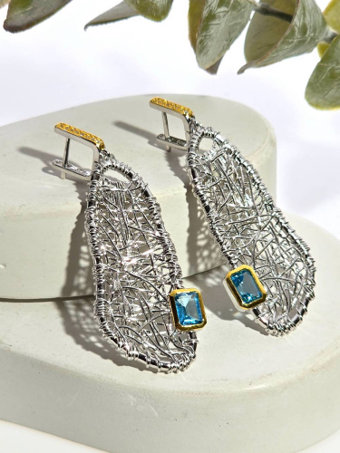 Серебряные серьги с топазами 